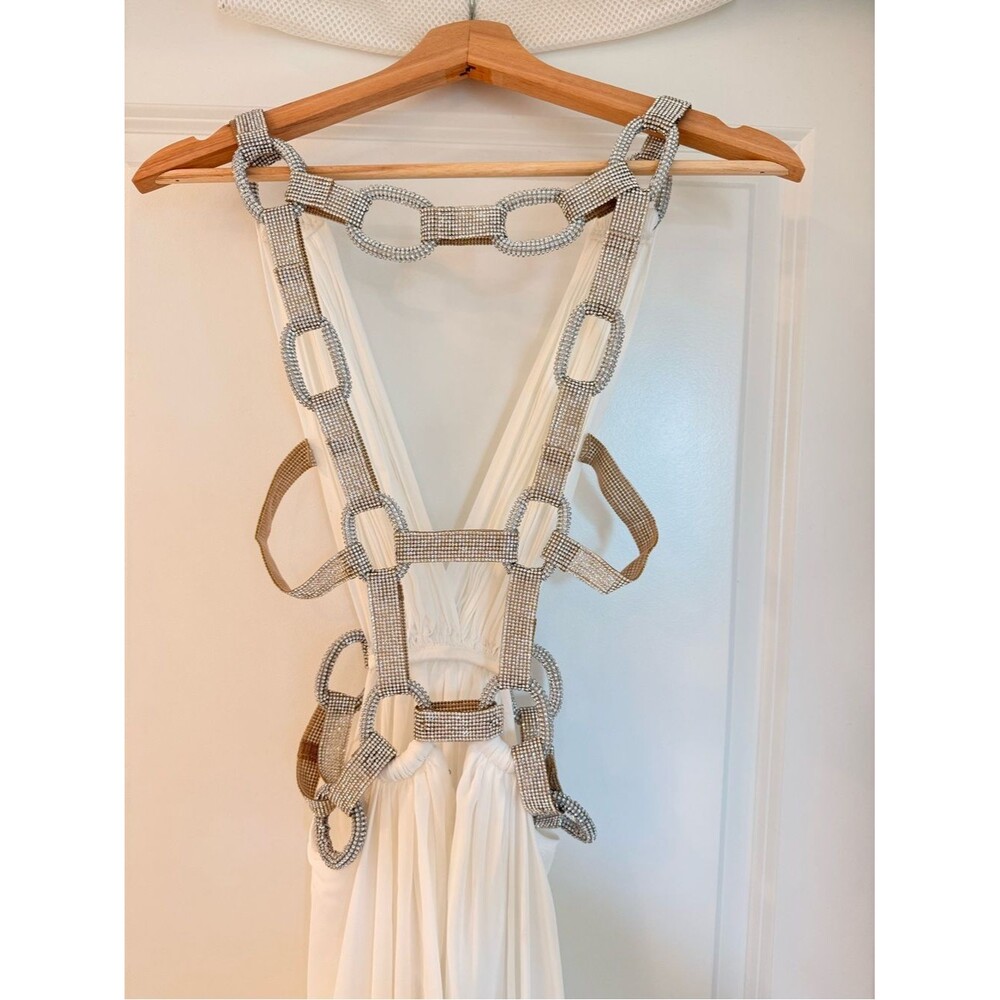 NEW BRONX AND BANCO Elegant White Cutout Plunge Brielle Diamond Gown - Picture 10 of 15